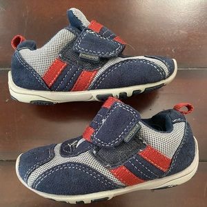 Grip 'n' Go Adrian Navy/Grey/Red Size 23